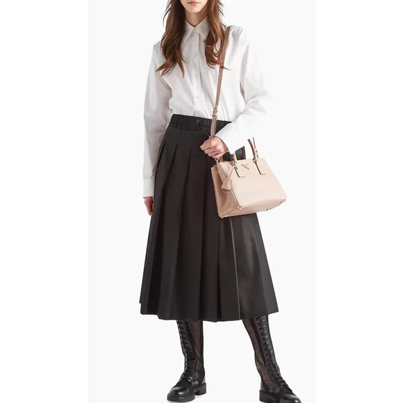 Prada saffiano leather tote - Picture 3 of 12